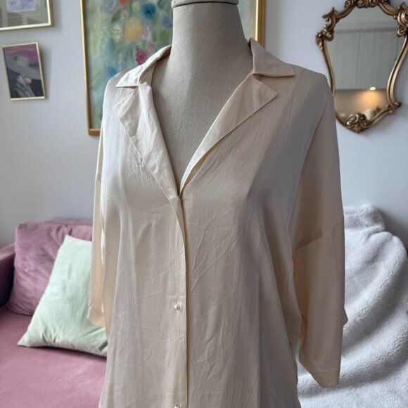 Victoria’s Secret Cream Silk Top - Picture 1 of 7